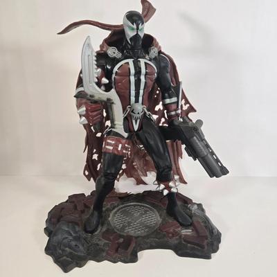 LOT 129: McFarlane Toys Super Size Spawn Action Figure and Spawn Number 1 Comic Book