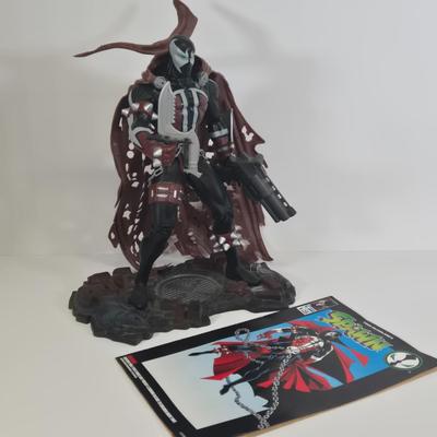 LOT 129: McFarlane Toys Super Size Spawn Action Figure and Spawn Number 1 Comic Book