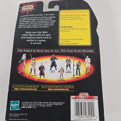 LOT 134: Star Wars: The Power of the Force Episode I Sneak Preview Mace Windu Action Figure, Sith Accessory Set, Tatooine Accessory Set...