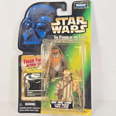 LOT 135: Hasbro Star Wars Freeze Frame Emperor's Royal Guard, Ewoks Wicket and Logray, Emperor Palpatine, and Lando Calrissian...