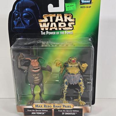 LOT 136: The Power of the Force Max Rebo Band Pairs Joh Yowza and Sy Snootles, Chewbacca Boushh Bounty, Anakin Skywalker, and Endor Rebel...