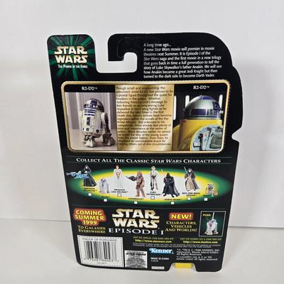 LOT 137: Power of the Force Oola and Salacious Crumb, Gamorrean Guard, Admiral Ackbar,Malakili (Rancor Keeper), and R2-D2 Action Figures