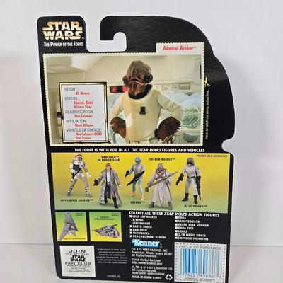 LOT 137: Power of the Force Oola and Salacious Crumb, Gamorrean Guard, Admiral Ackbar,Malakili (Rancor Keeper), and R2-D2 Action Figures