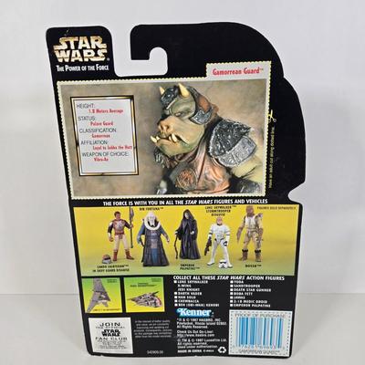 LOT 137: Power of the Force Oola and Salacious Crumb, Gamorrean Guard, Admiral Ackbar,Malakili (Rancor Keeper), and R2-D2 Action Figures