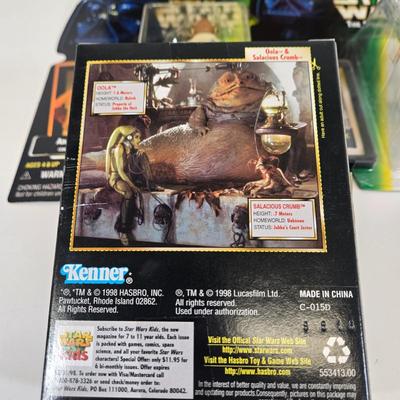 LOT 137: Power of the Force Oola and Salacious Crumb, Gamorrean Guard, Admiral Ackbar,Malakili (Rancor Keeper), and R2-D2 Action Figures