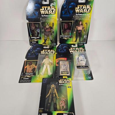 LOT 137: Power of the Force Oola and Salacious Crumb, Gamorrean Guard, Admiral Ackbar,Malakili (Rancor Keeper), and R2-D2 Action Figures