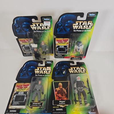 LOT 141: Kenner Star Wars: The Power of the Force R2-D2, Dengar, Ugnaughts, and Captain Piett Action Figures