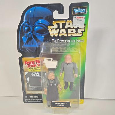 LOT 141: Kenner Star Wars: The Power of the Force R2-D2, Dengar, Ugnaughts, and Captain Piett Action Figures