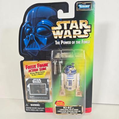 LOT 141: Kenner Star Wars: The Power of the Force R2-D2, Dengar, Ugnaughts, and Captain Piett Action Figures