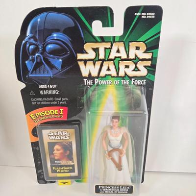LOT 142: Kenner Star Wars Power of the Force Freeze Frame Luke Skywalker, Darth Vader, Princess Leia, and Ben (Obi-Wan) Kenobi Action...