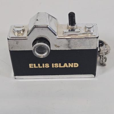 LOT 143: Various Keychains