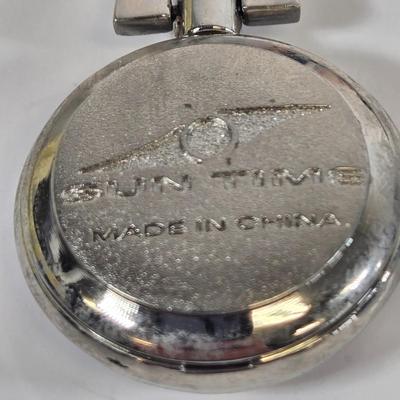 LOT 143: Various Keychains