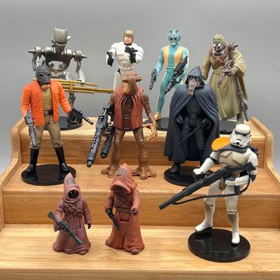 LOT 181F: Star Wars Power of the Force Action Figures - A New Hope w/ Accessories