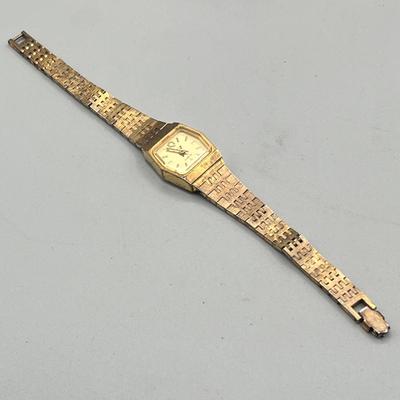 LOT 184J: Collection of Assorted Vintage Watches for Parts or Repair