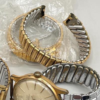 LOT 184J: Collection of Assorted Vintage Watches for Parts or Repair