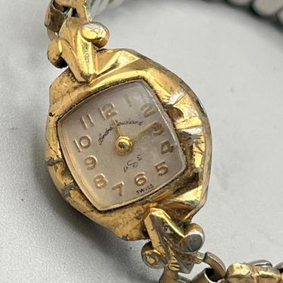 LOT 184J: Collection of Assorted Vintage Watches for Parts or Repair