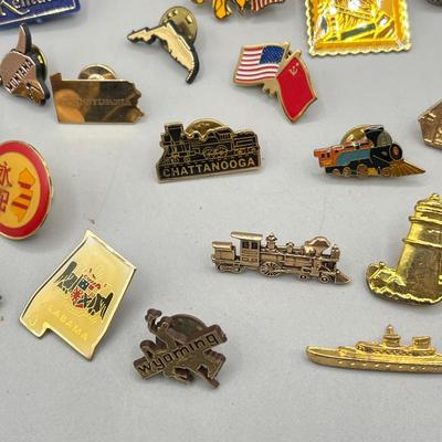 LOT 185J: Pin Collection - USA, Canada, Travel