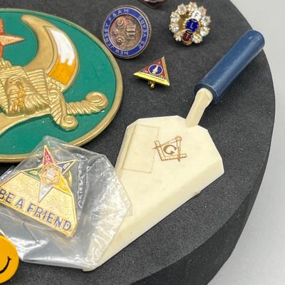 LOT 189J: Fraternal Organization Pins and More