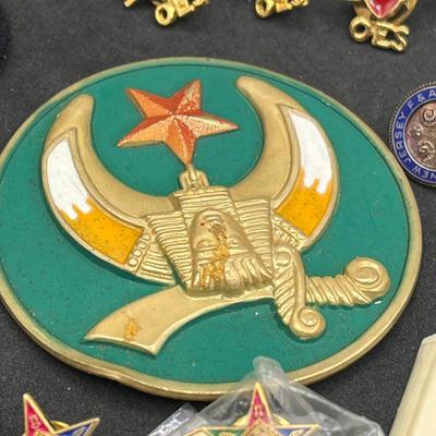LOT 189J: Fraternal Organization Pins and More