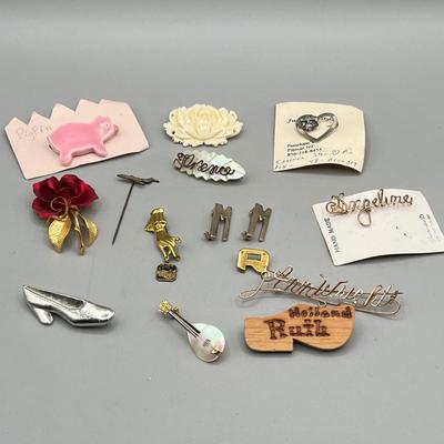 LOT 194J: Vintage Pin/Brooch Collection