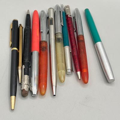 LOT 196J: Vintage Notebook and Pens - Fountain Pens