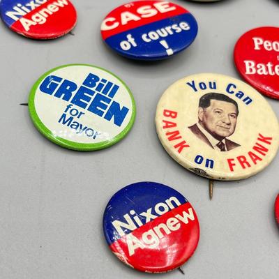 LOT 199J: Vintage Political Buttons