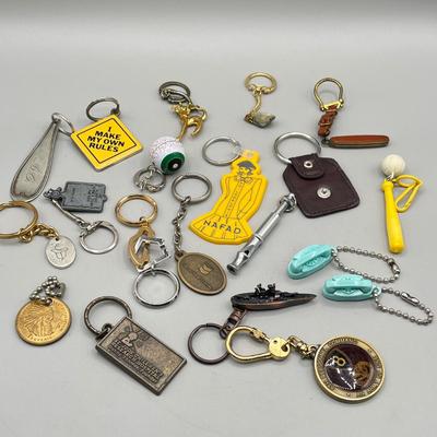 LOT 200J: Vintage Keychains