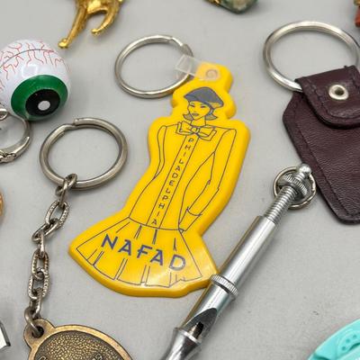 LOT 200J: Vintage Keychains
