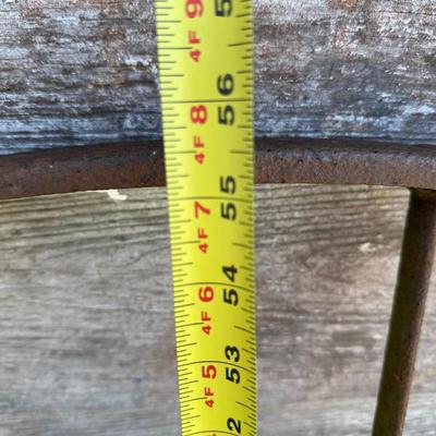 Antique Iron Wagon Wheel – Farm / Rustic Yard & Wall Décor