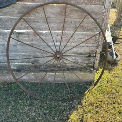 Antique Iron Wagon Wheel – Farm / Rustic Yard & Wall Décor