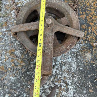 Antique Cast Iron Barn / Hay Pulley with Chain & Hook – “2 TON” Marked
