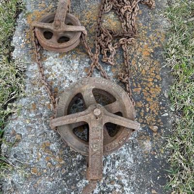 Antique Cast Iron Barn / Hay Pulley with Chain & Hook – “2 TON” Marked