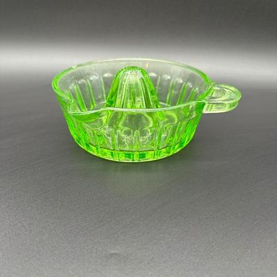 Vintage Uranium Glass Citrus Juicer / Reamer – Depression Era Green Glow