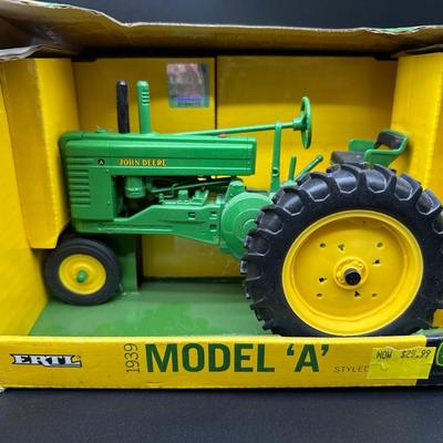 Vintage Ertl John Deere Die-Cast Models (2) – 1/16 Scale Crawler & 1939 Model A Tractor w/ Boxes