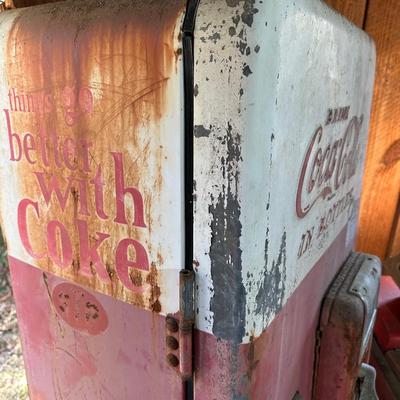 Vintage Coca-Cola Vending Machine – “Drink Coca-Cola in Bottles” – Ice Cold – As-Is / Restoration Project