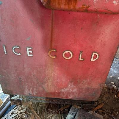 Vintage Coca-Cola Vending Machine – “Drink Coca-Cola in Bottles” – Ice Cold – As-Is / Restoration Project