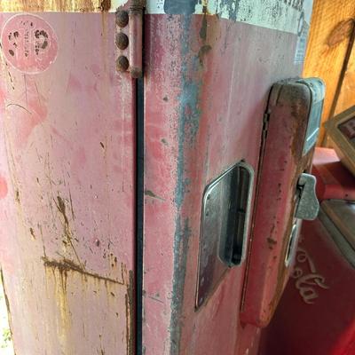 Vintage Coca-Cola Vending Machine – “Drink Coca-Cola in Bottles” – Ice Cold – As-Is / Restoration Project
