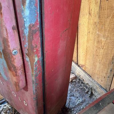 Vintage Coca-Cola Vending Machine – “Drink Coca-Cola in Bottles” – Ice Cold – As-Is / Restoration Project