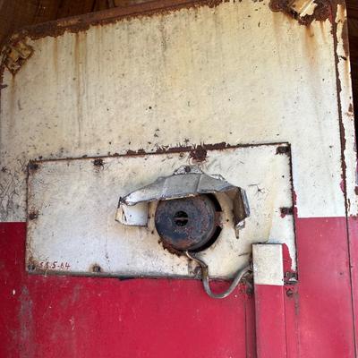 Vintage Coca-Cola Vending Machine – “Drink Coca-Cola in Bottles” – Ice Cold – As-Is / Restoration Project