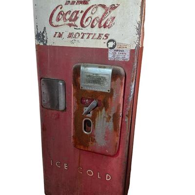 Vintage Coca-Cola Vending Machine – “Drink Coca-Cola in Bottles” – Ice Cold – As-Is / Restoration Project