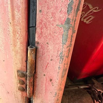 Vintage Coca-Cola Vending Machine – “Drink Coca-Cola in Bottles” – Ice Cold – As-Is / Restoration Project