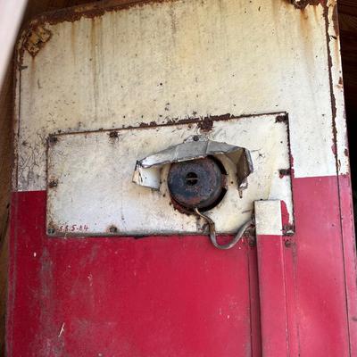 Vintage Coca-Cola Vending Machine – “Drink Coca-Cola in Bottles” – Ice Cold – As-Is / Restoration Project