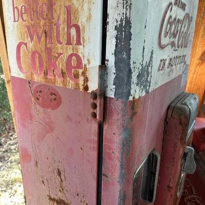 Vintage Coca-Cola Vending Machine – “Drink Coca-Cola in Bottles” – Ice Cold – As-Is / Restoration Project
