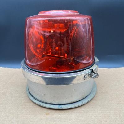 Vintage Yankee Red Rotating Warning Beacon Light – SAE W3-75 – Industrial / Emergency
