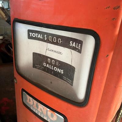 1950s Bennett Model 966 Conoco “Dino Supreme” Gas Pump – Original Patina Survivor