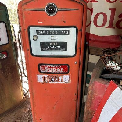 1950s Bennett Model 966 Conoco “Dino Supreme” Gas Pump – Original Patina Survivor
