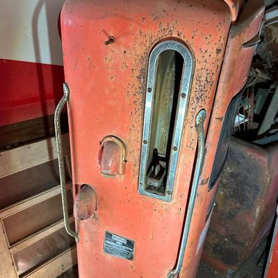 1950s Bennett Model 966 Conoco “Dino Supreme” Gas Pump – Original Patina Survivor