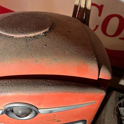 1950s Bennett Model 966 Conoco “Dino Supreme” Gas Pump – Original Patina Survivor