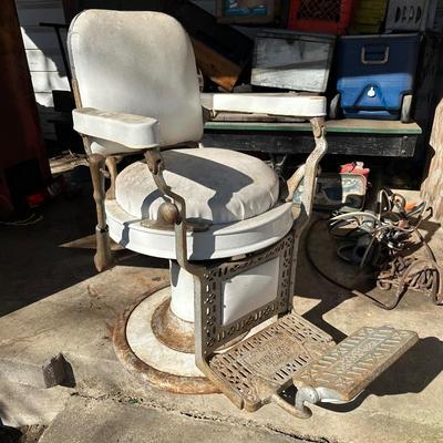 Early 1900’s Antique Cast-Iron Barber Chair w/ Footrest – The Dazey Company – Industrial Barber Shop Chair