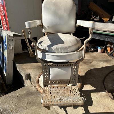 Early 1900’s Antique Cast-Iron Barber Chair w/ Footrest – The Dazey Company – Industrial Barber Shop Chair